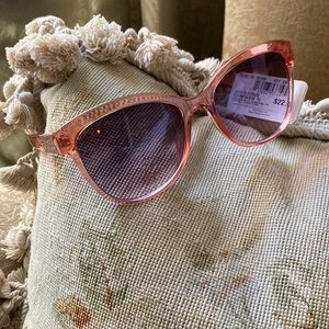 Chic Pink Cat-Eye Sunglasses